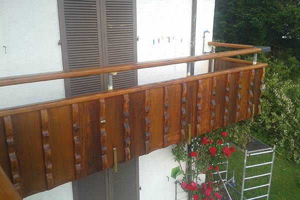 Restaurierung Balkon-Holzbeschichtung